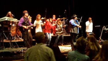 Encore at Paradise with Estaire, Rolando, Celso, Carlos and Tony with friends from the audience dancing on stage.
