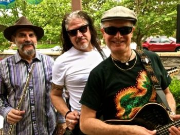 Bob Harrison and guitarist Carlos Hernandez sat in with Rolando on Cinco de Mayo